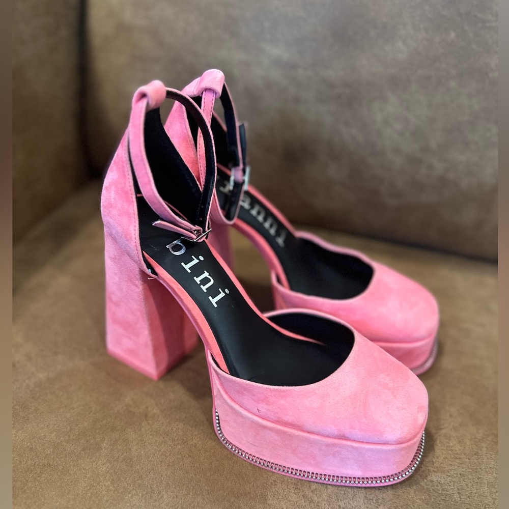 Gianni Bini Pink Suede Platform Block Heel Pumps